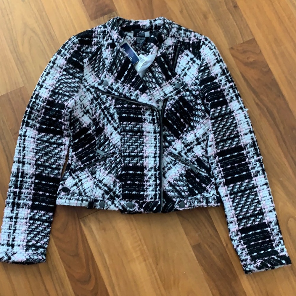 Crop jacket with tags
